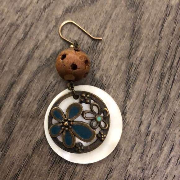 Lucky Brand vintage woman’s Earrings - Picture 2 of 3